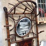 Front coat holder with 1930s bamboo patère mirror