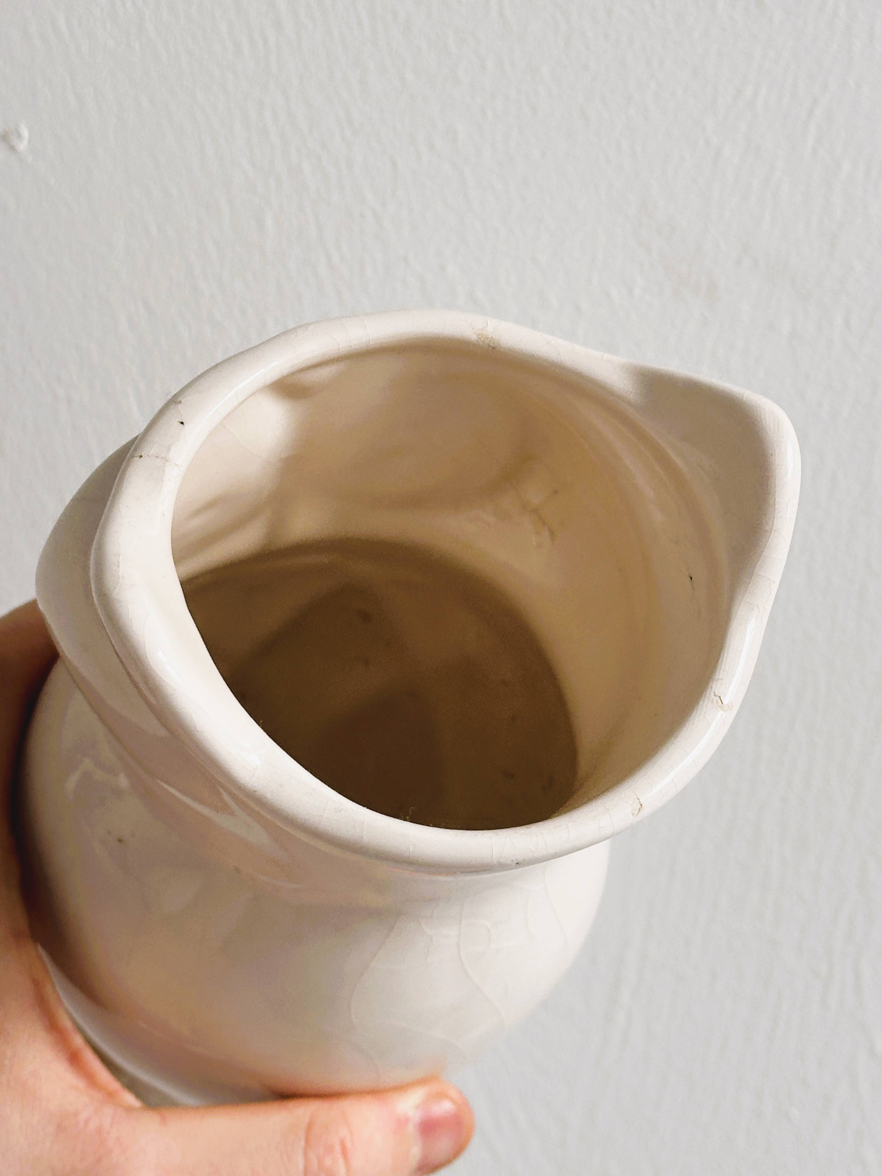 Owl kitchen utensil pot.