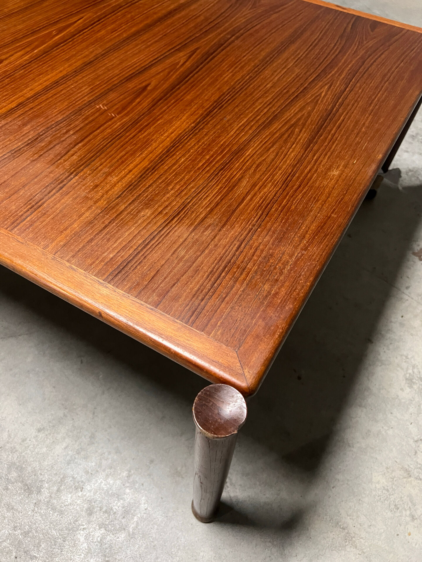 Table basse en teck scandinave années 60
