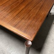 Table basse en teck scandinave années 60