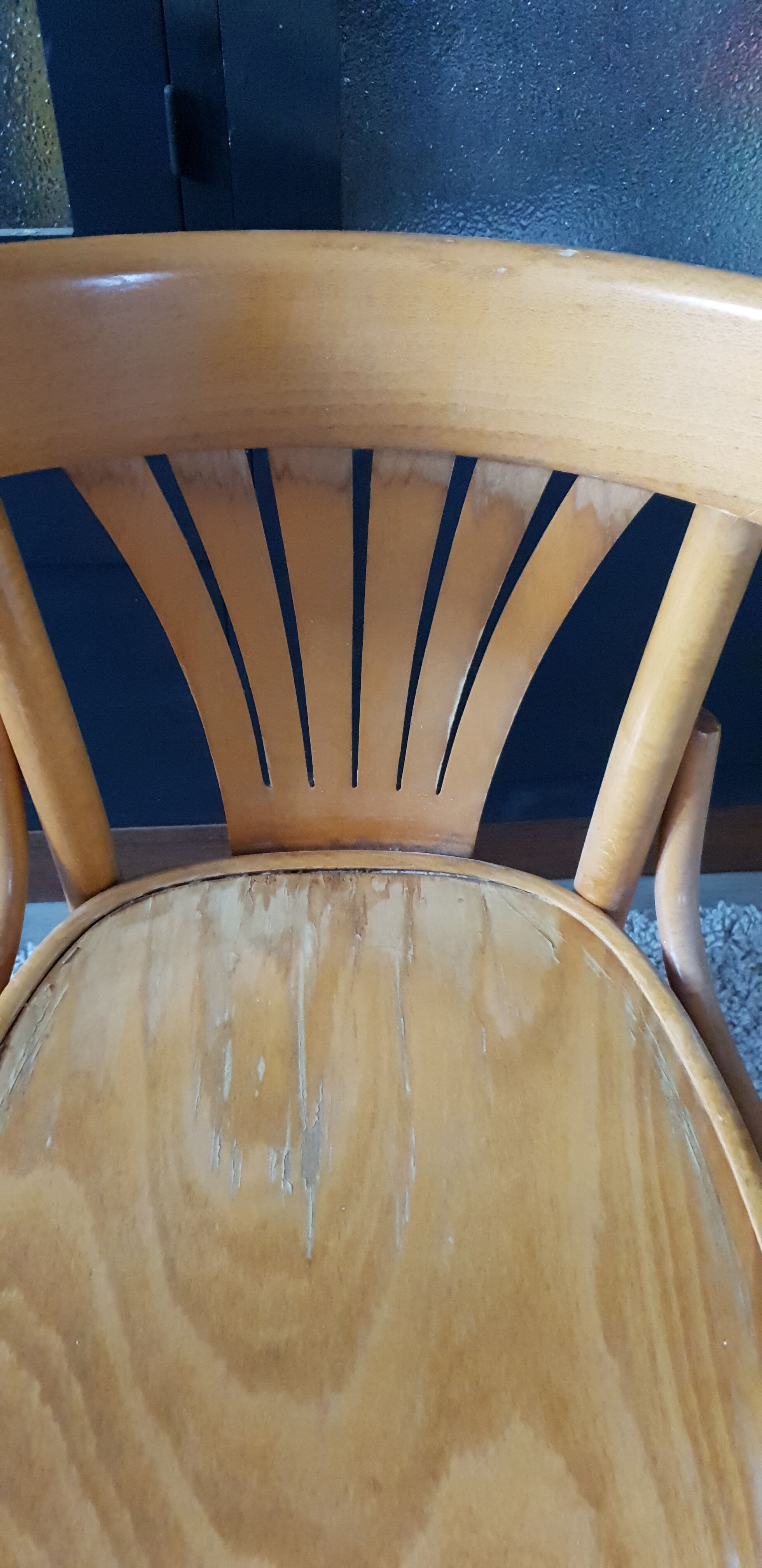 Suite de quatre chaises bistrot