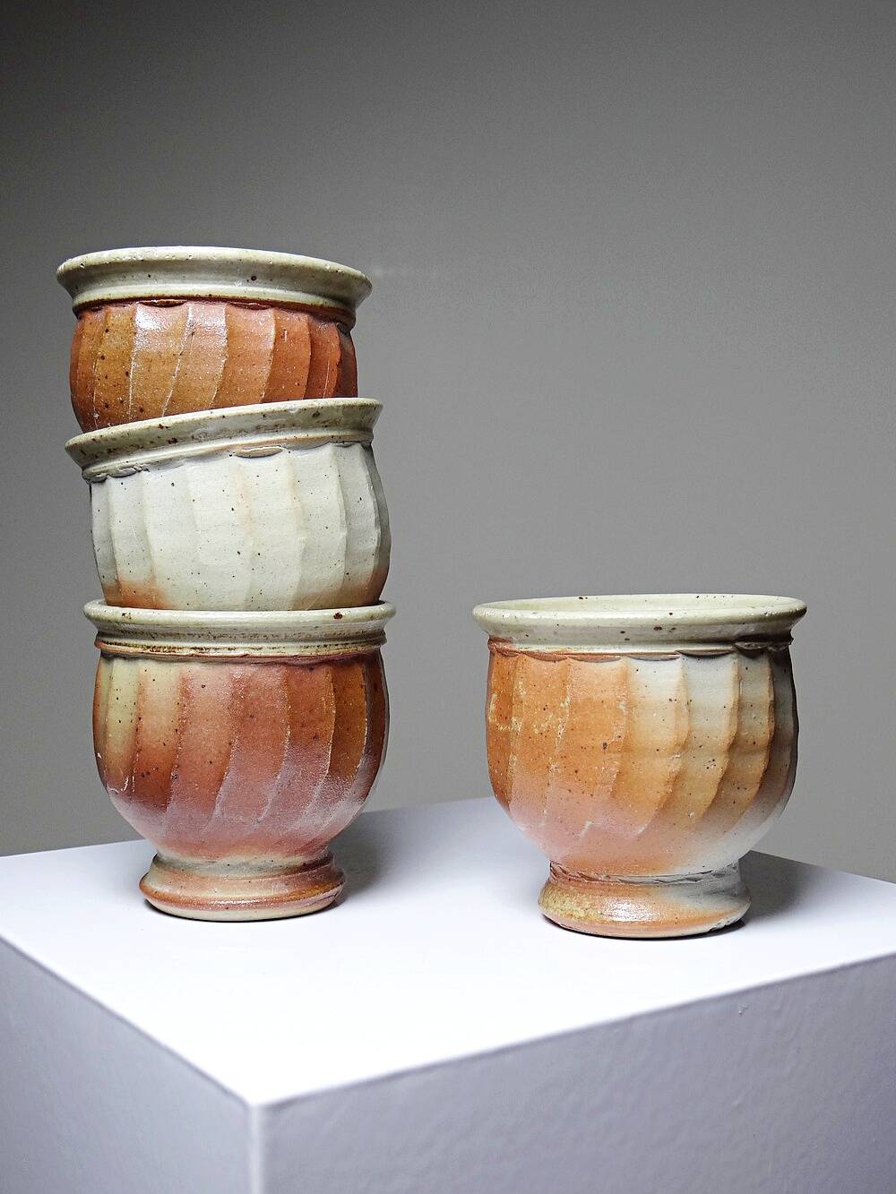 4 Tasses à thé grès style Japonais estampillés vintages
