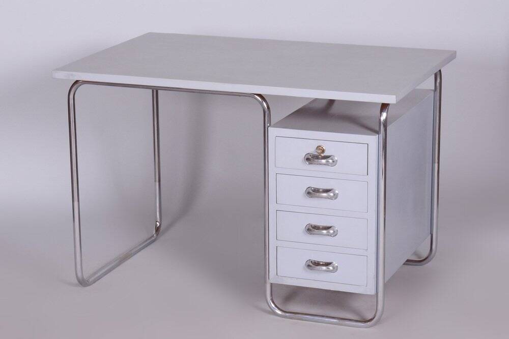 Bauhaus Lacquered Wood Writing Desk & Chair attributed to Hynek Gottwald, 1930s, Set of 2