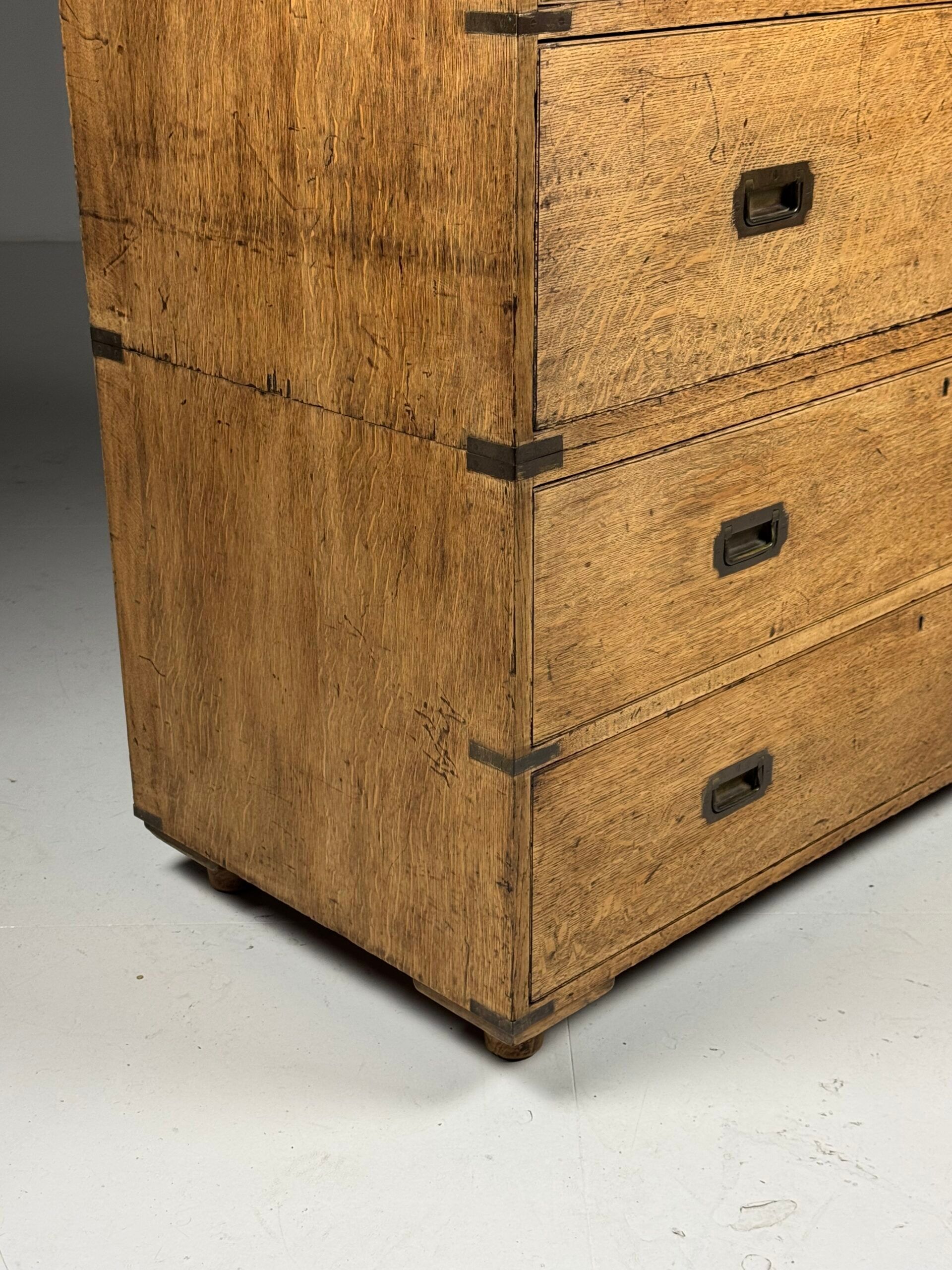 Commode de campagne en chêne du 19ème siècle