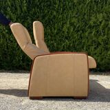 Set of vintage armchair and 2-seater sofa in beige leather and reclining wooden armrests, stressless style