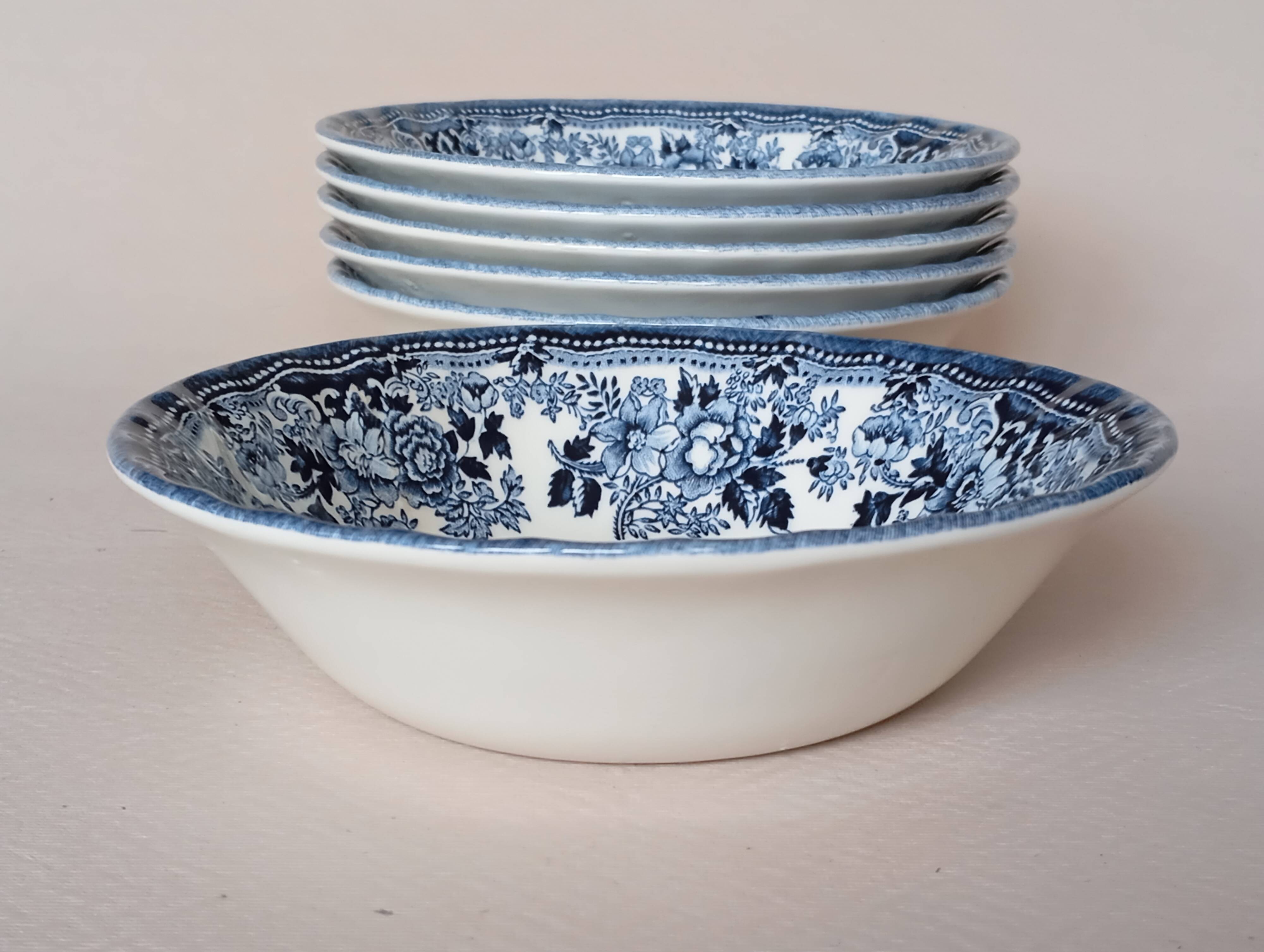 6 English Churchill bowls "The Georgian Collection"