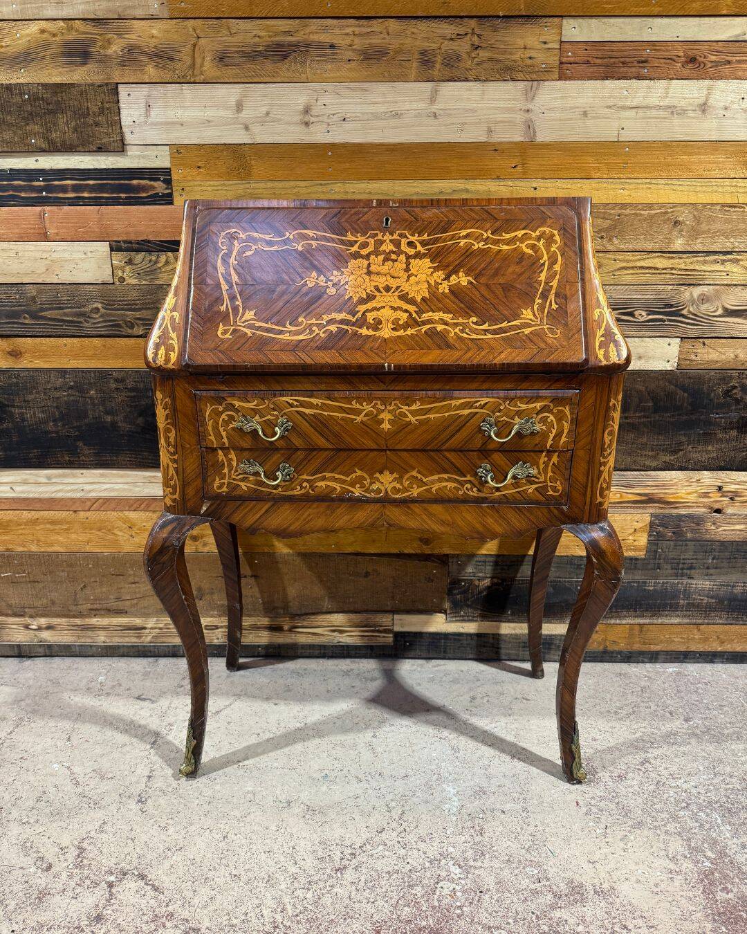 Sloped desk marked in the Louis XV style