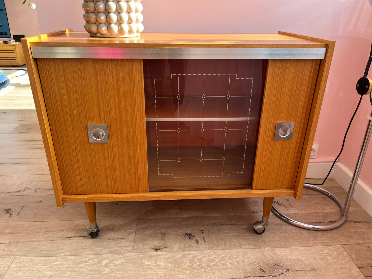 Vintage 1960s bar cabinet, Scandinavian style, on wheels.