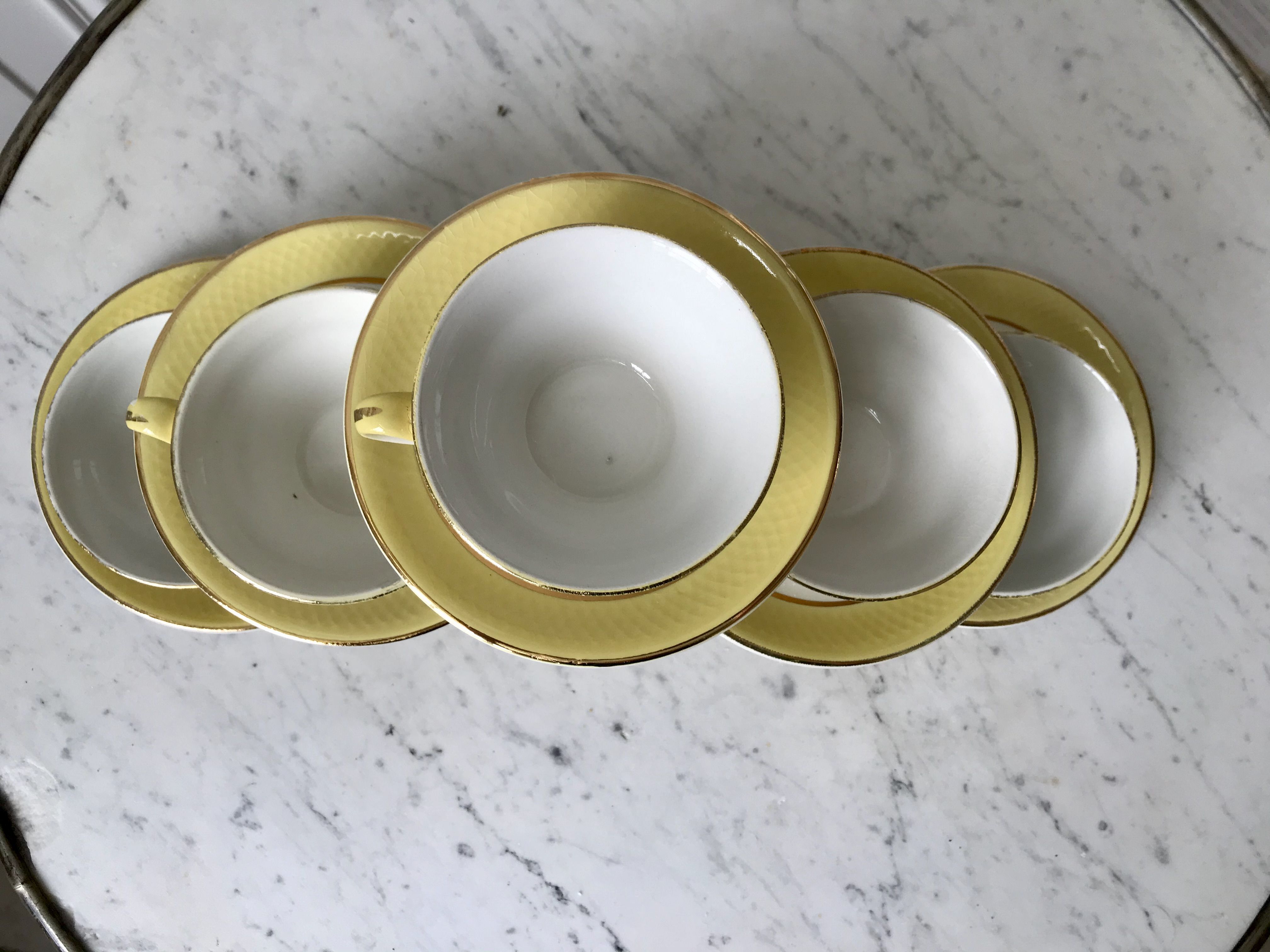 Set of 6 cups and textured yellow sub-cups digoin sarreguemines 50s