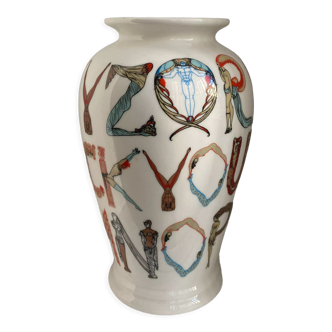 Vase Supreme Alphabet