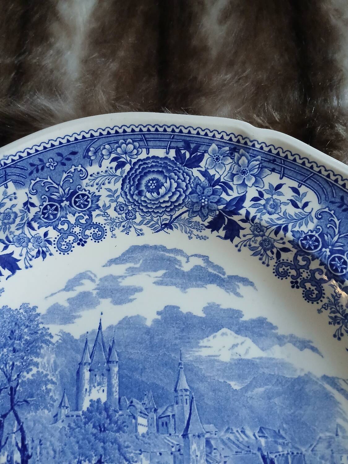 Large antique plate Villeroy and Boch