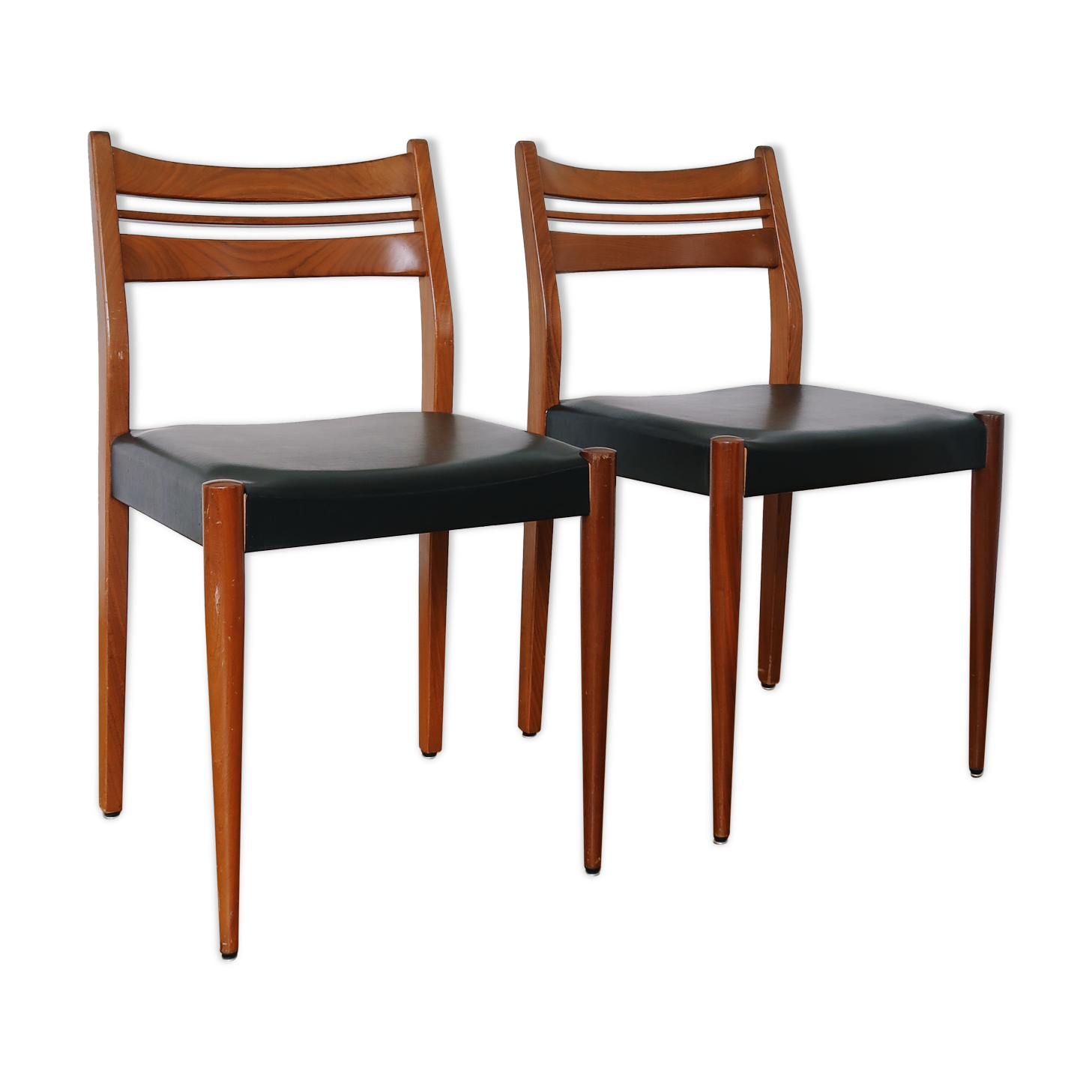 Pair of Scandinavian chairs skaï/teak