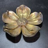 Flower-shaped decoration