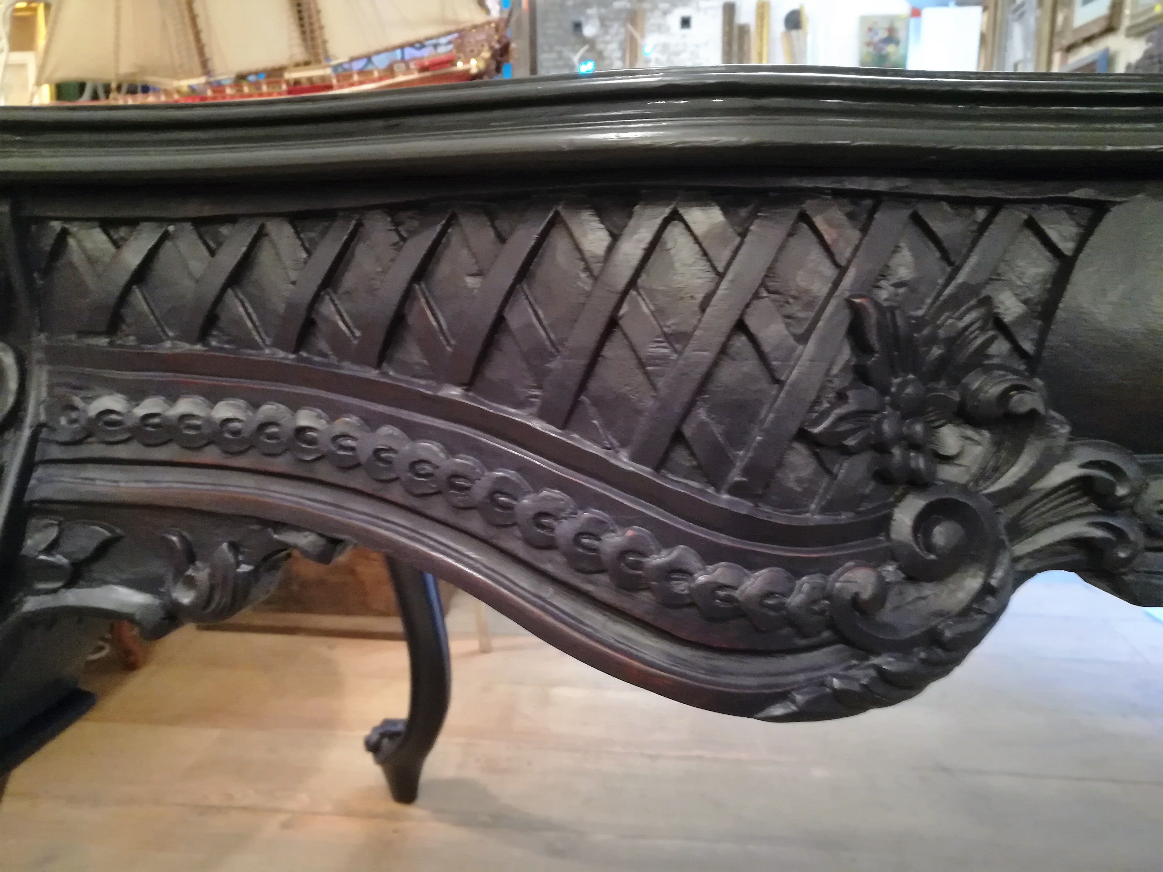 Flat desk style Louis XV patina