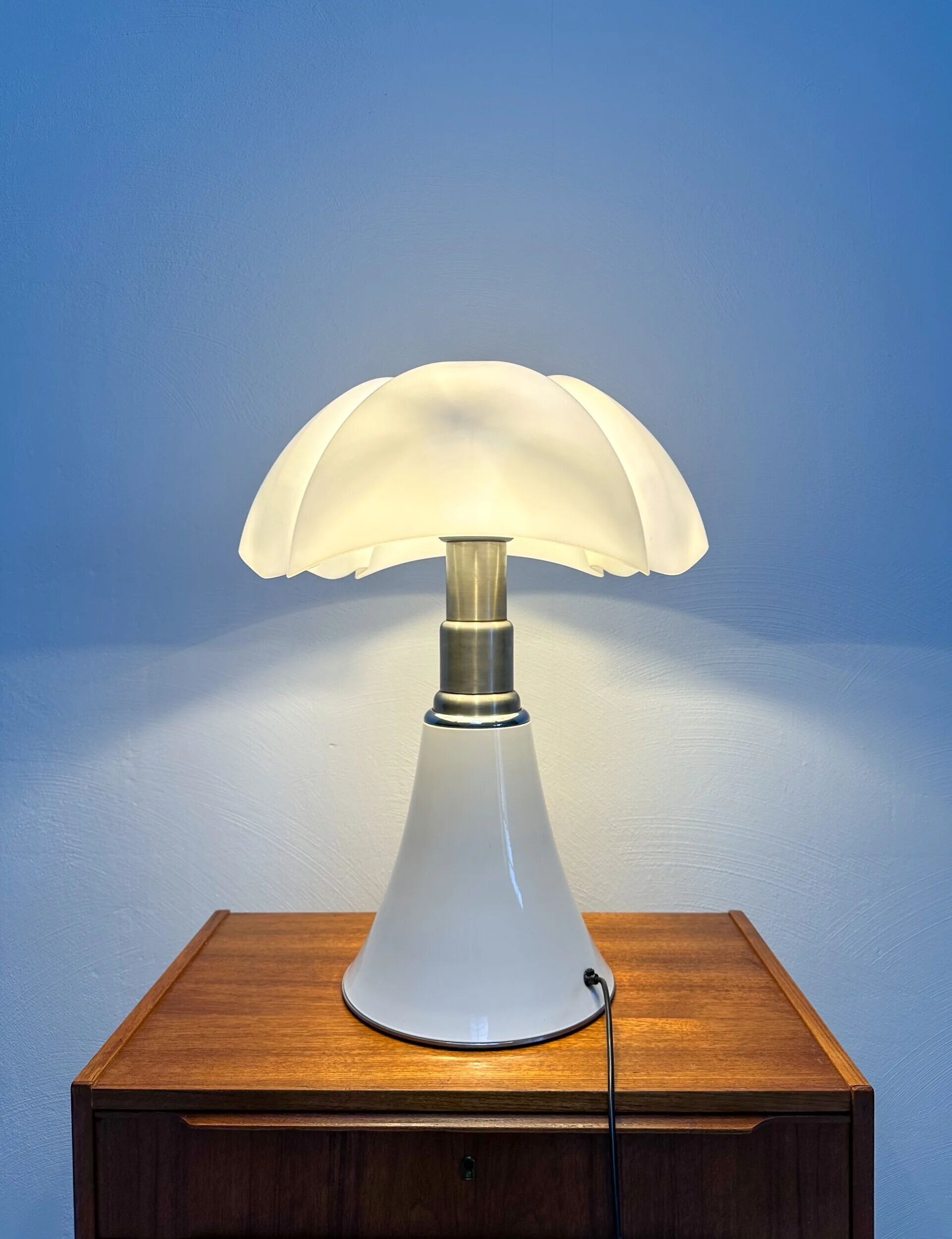 1970s Large Vintage Pipistrello Lamp by Gae Aulenti for Martinelli Luce