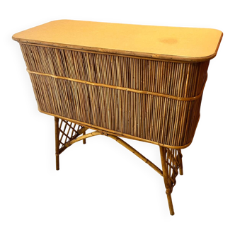 Rattan tiki bar