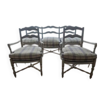 Provençal farmhouse-style salon