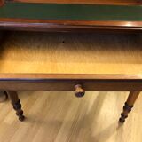 Louis Philippe office with financial