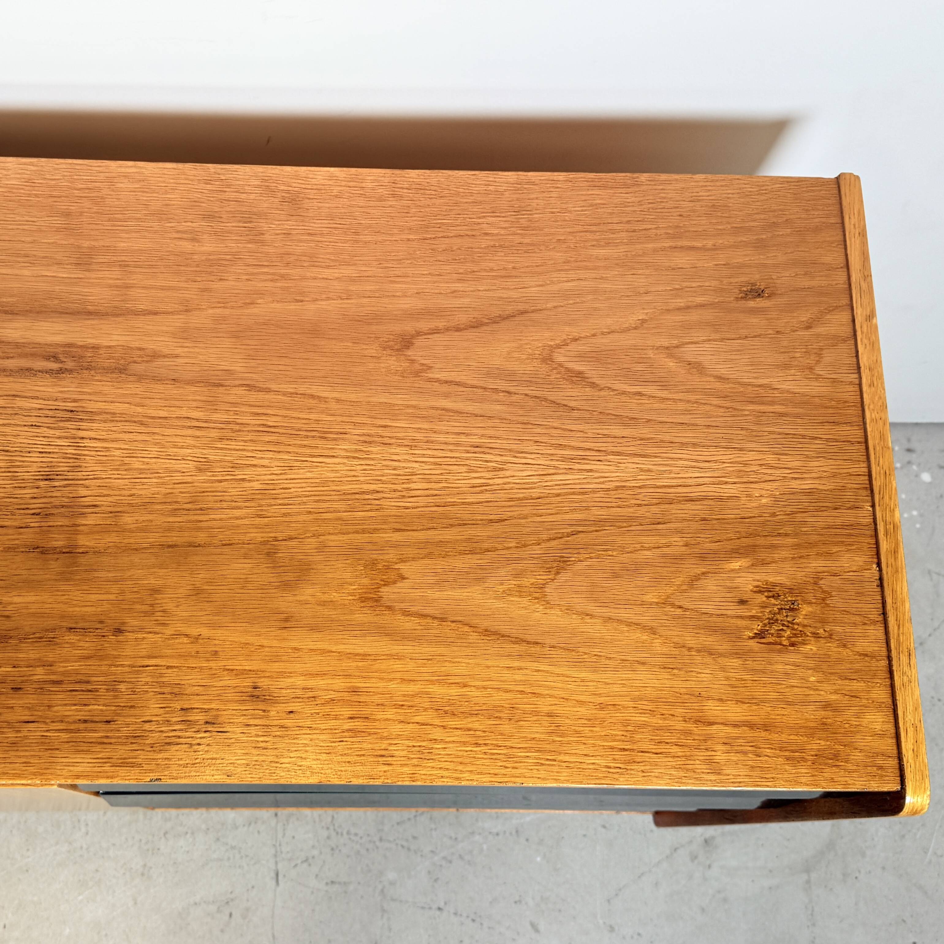 U460 Sideboard with Colored Drawers, Jiří Jiroutek