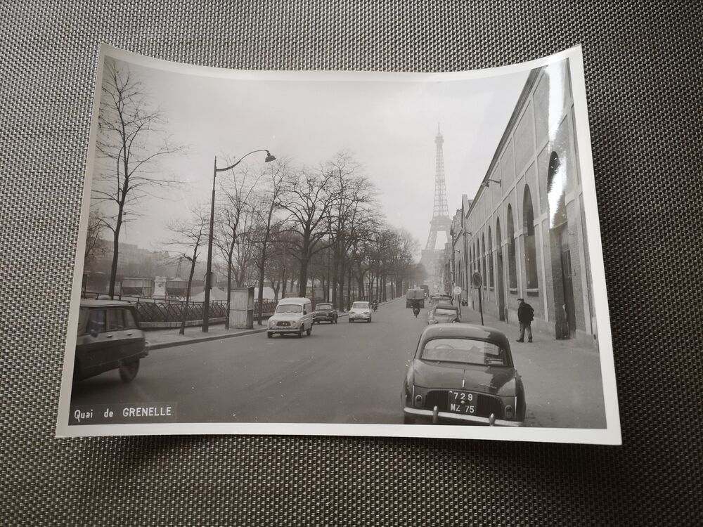 Photograph 18x24cm - Black and white silver print - Paris- Quai de Grenelle - 1950s-1960s