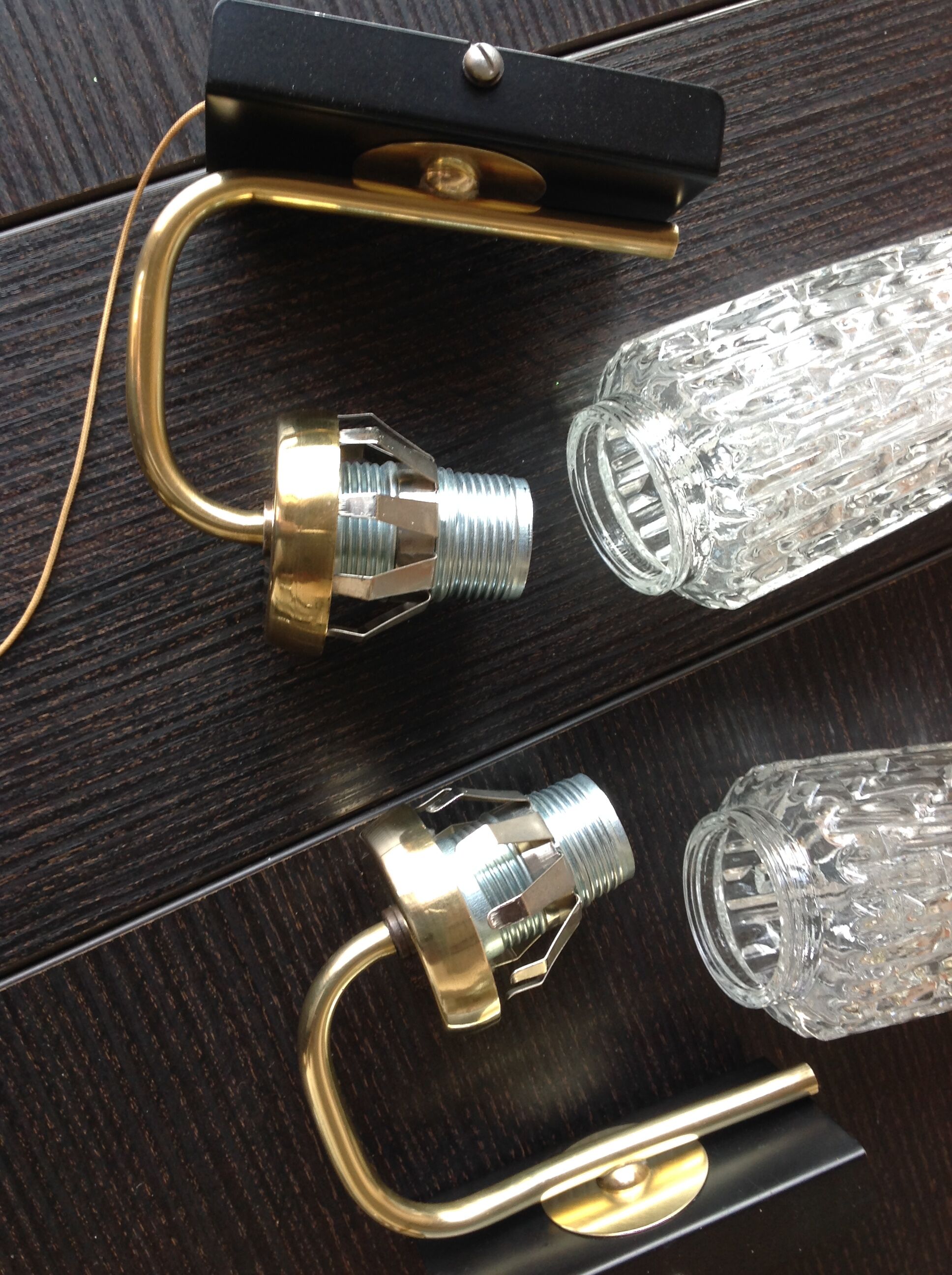 Pair of brass sconces and tulip glass 60