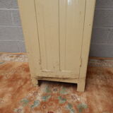Old cloakroom in wood