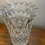 Vase en verre taillé