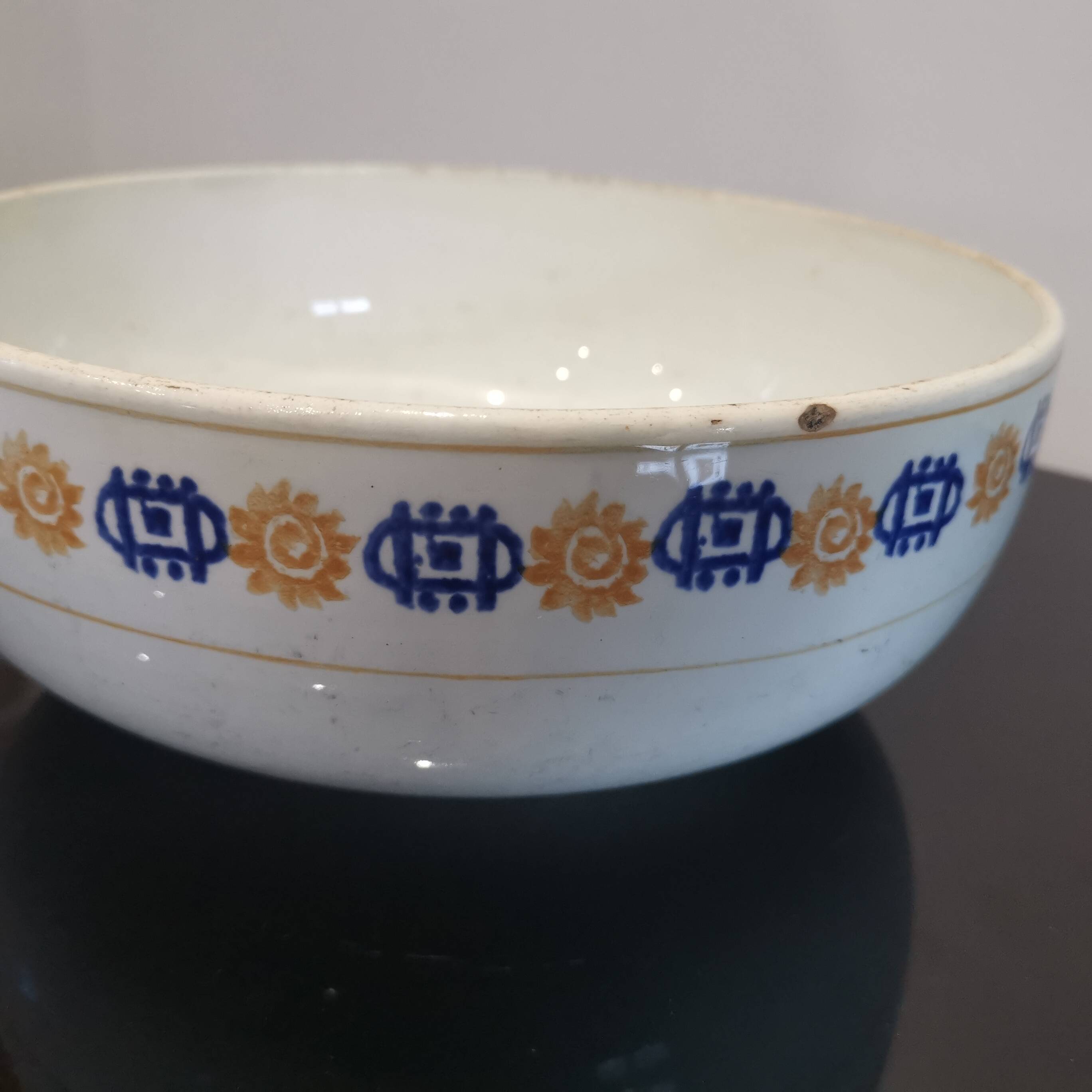 St amand beige earthenware salad bowl, yellow ocher and indigo blue frieze