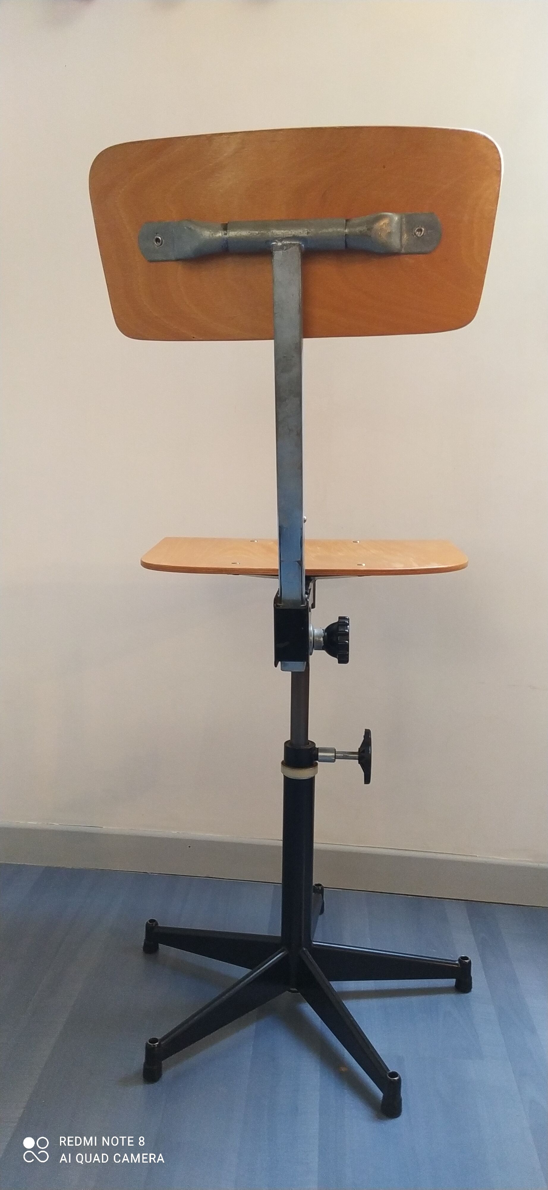 Vintage workshop chair, back height and adjustable seating