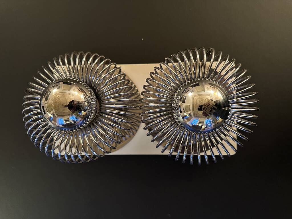 Double "spring" wall light Andréa Lazzari. Vintage.