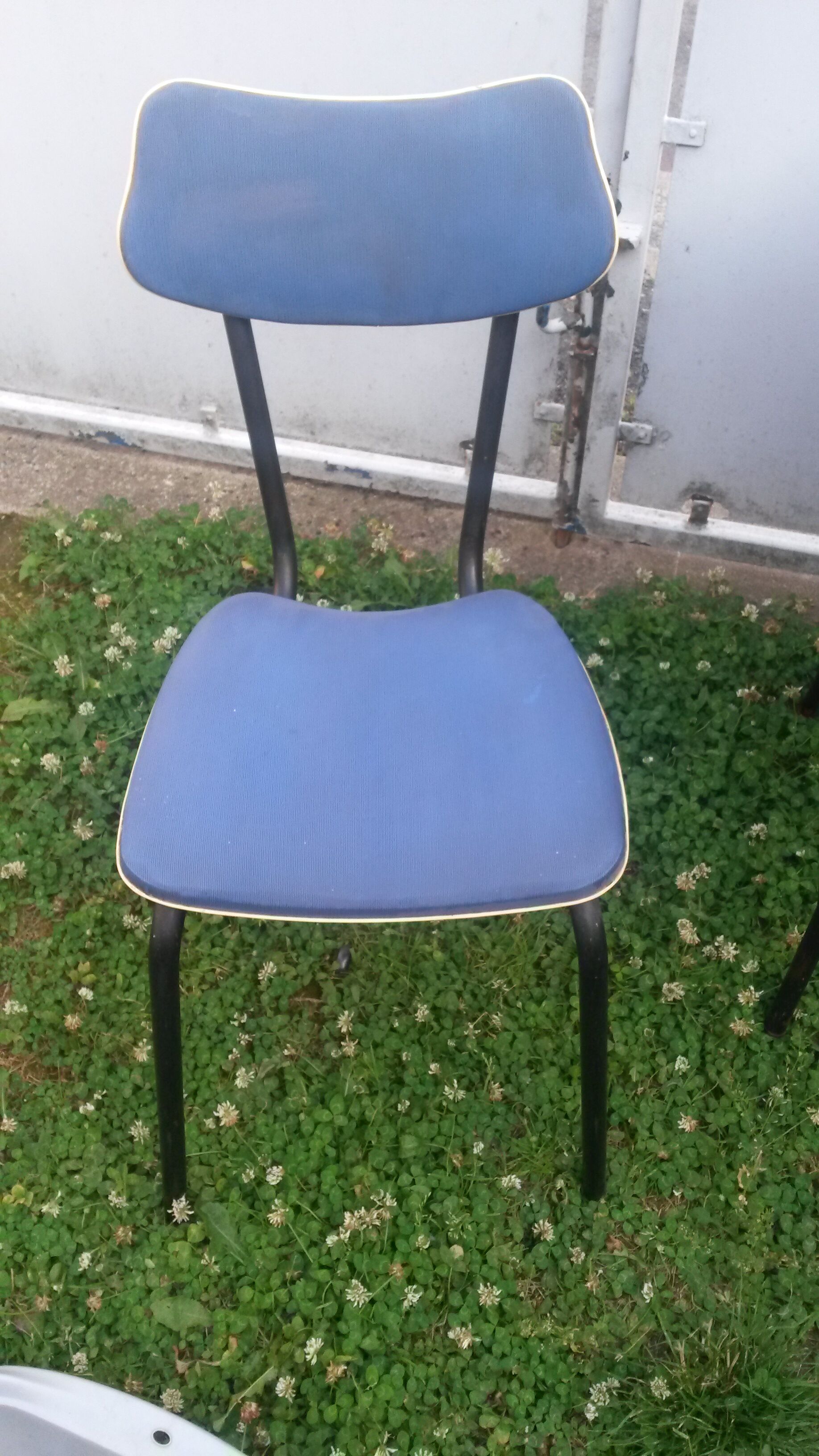 Vinatge desk and chair