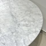 Knoll Tulip Table 137 cm in marble