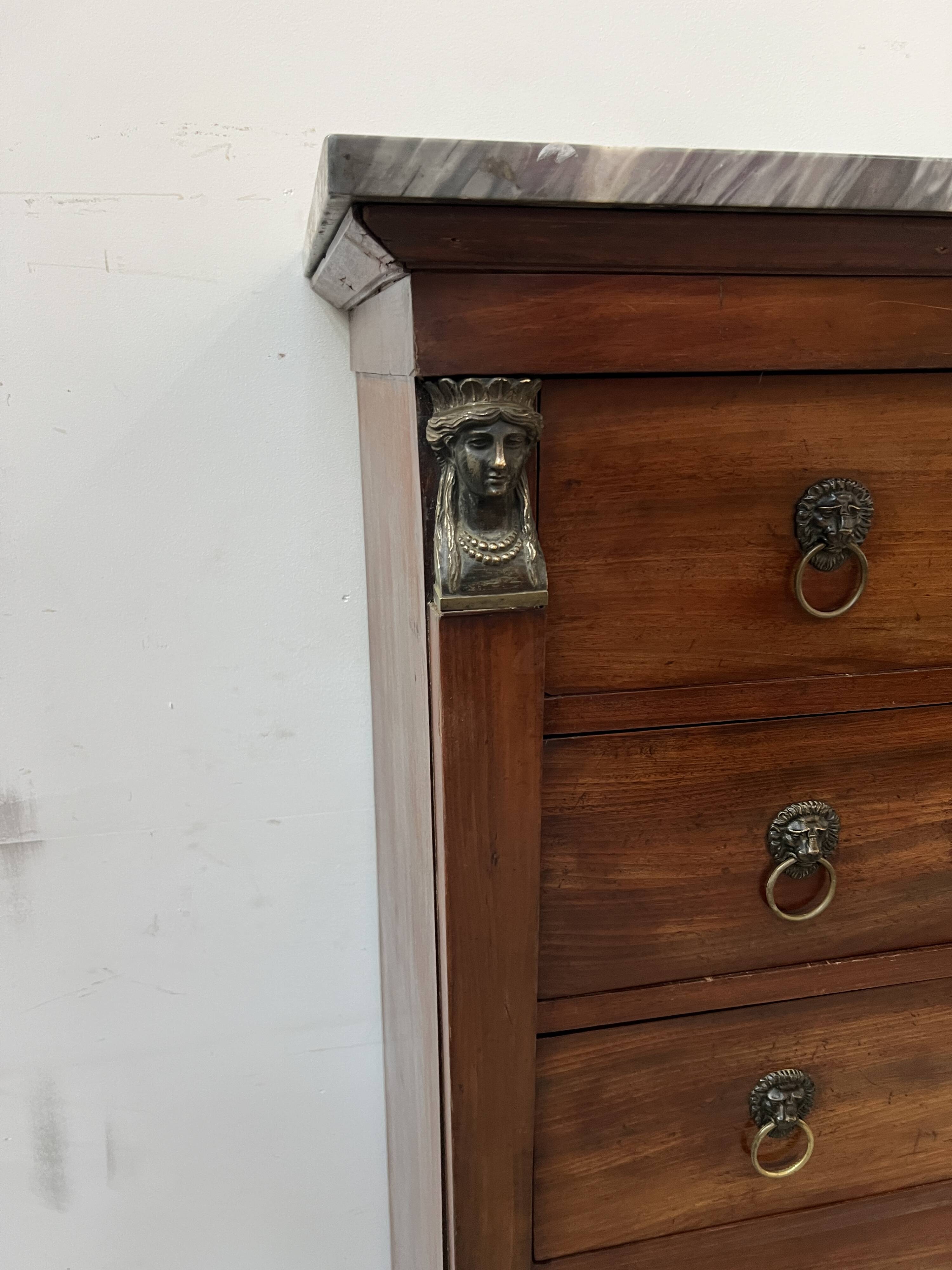 Empire period chest of drawers in mahogany and veneer, 19th century