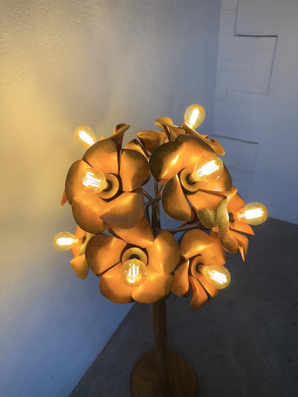 Ornamental floor lamp with "flower" patterns from the 1970s.