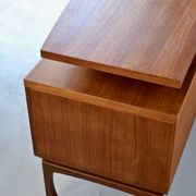 Bureau flottant en teck G Plan vintage. Livraison. Moderne / milieu du siècle.