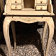 Coiffeuse vintage en bois blanchi