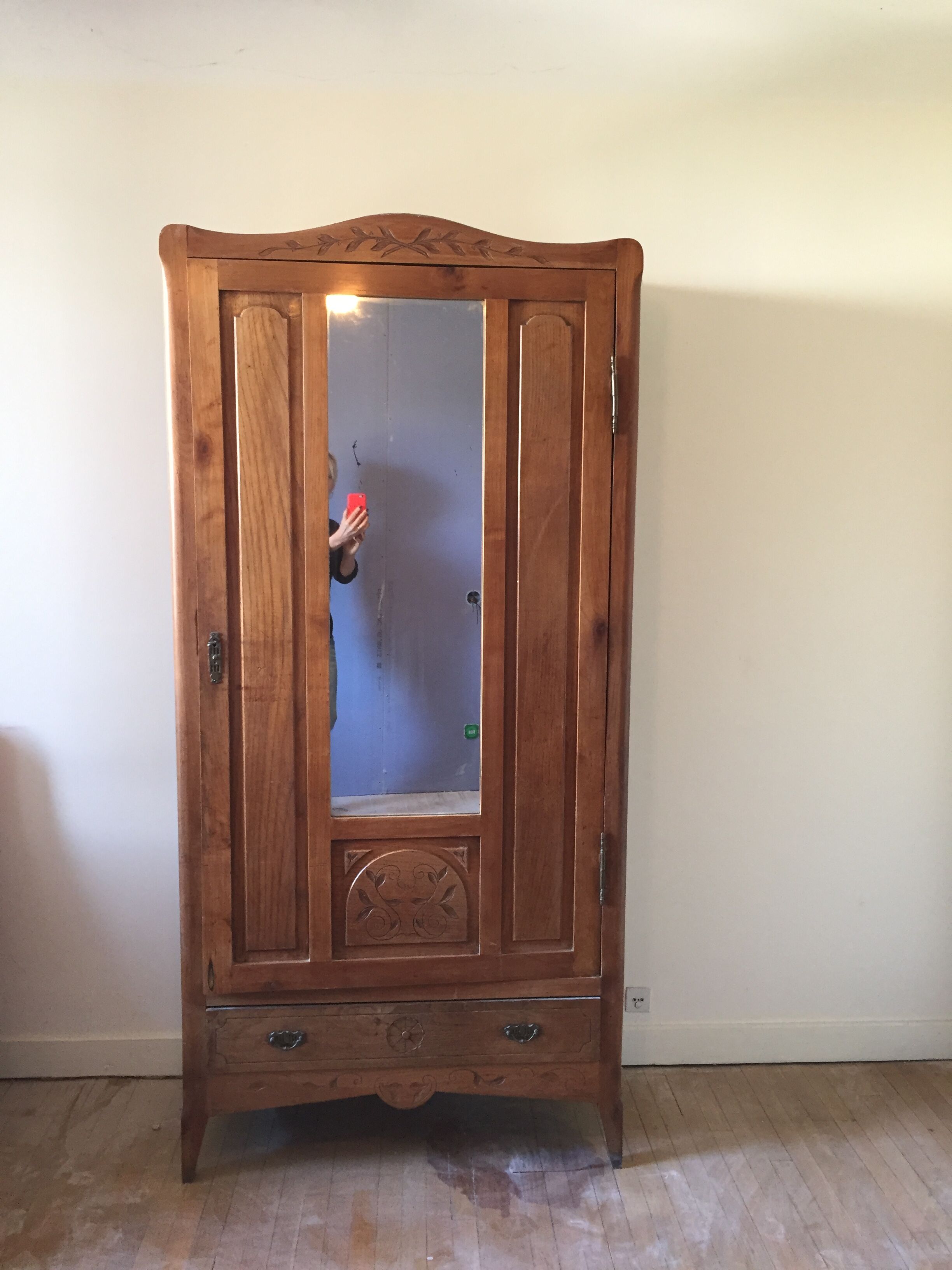 Vintage mirror cabinet