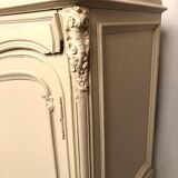 Low rocaille style sideboard in cream lacquered wood, circa 1900