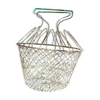 Metal wire salad basket