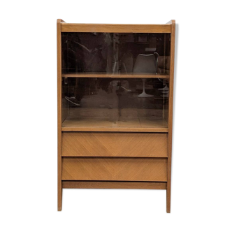 Vintage showcase