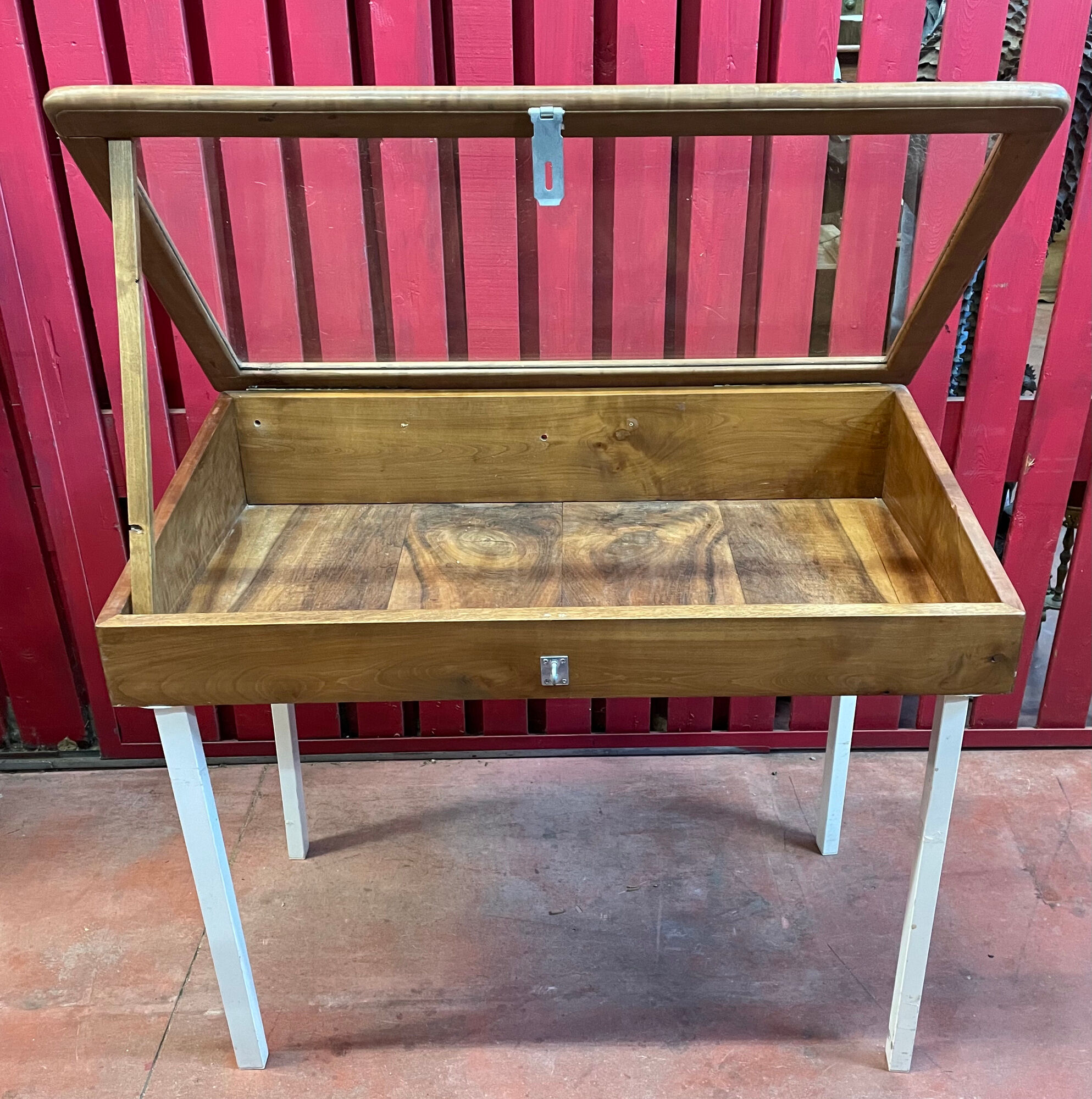 Old table showcase in walnut wood and glass, to install, store model with heavy glass