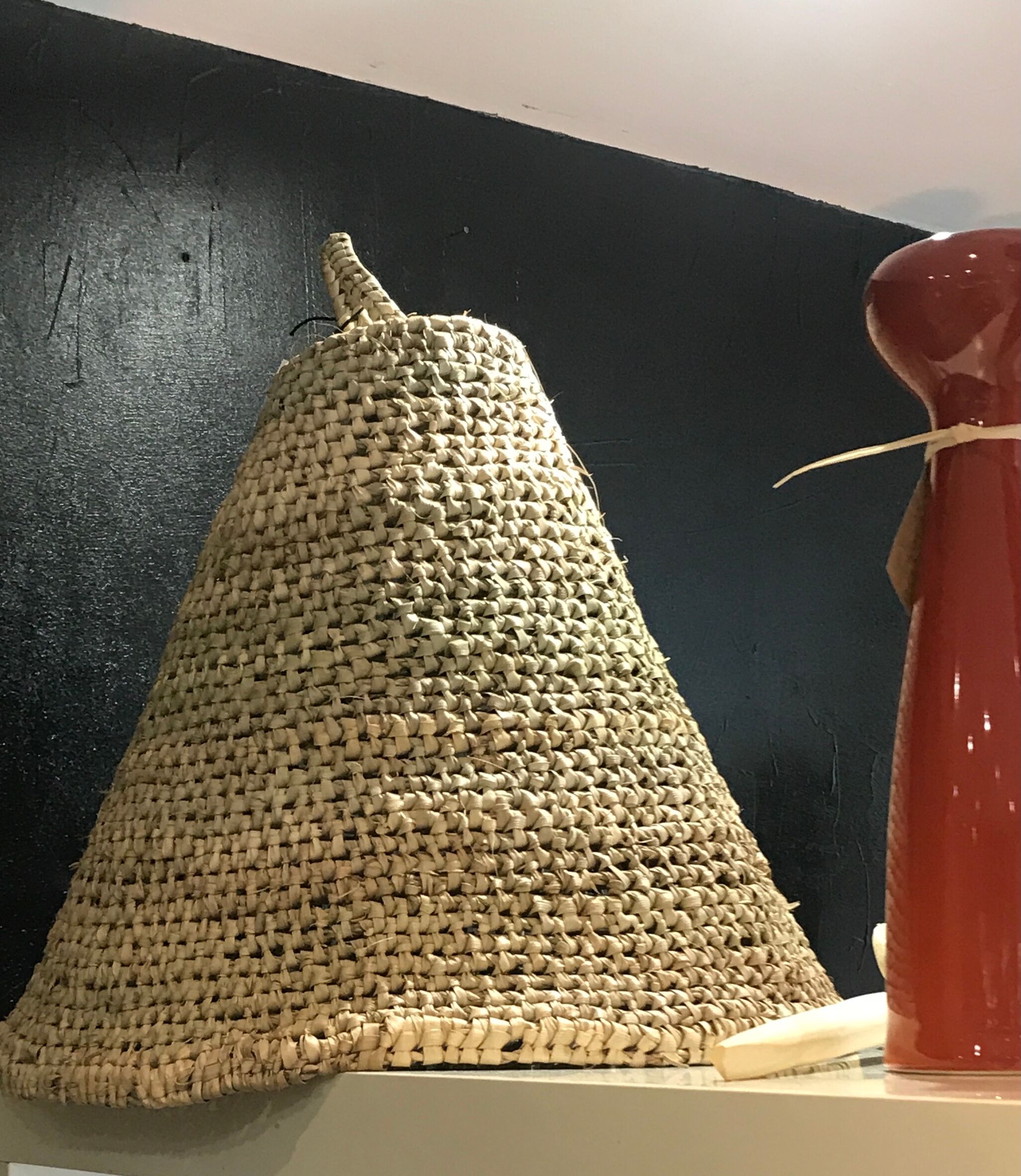 Crocheted wicker suspension