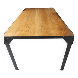 Table style industriel