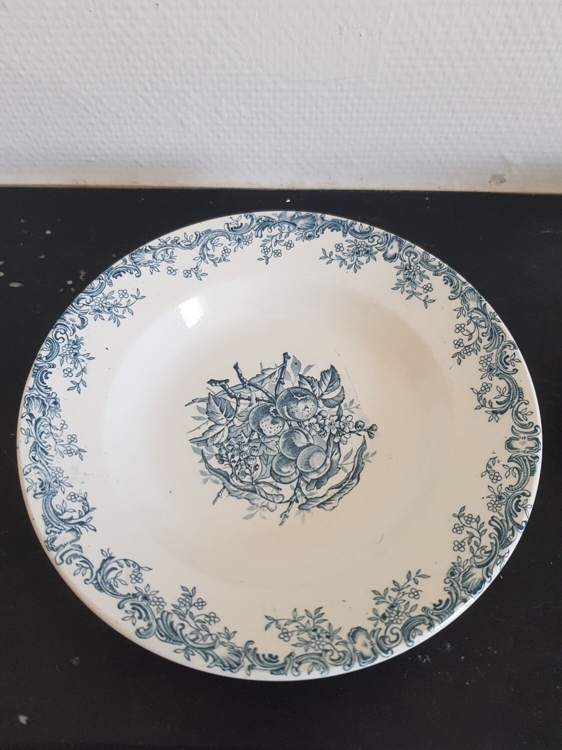 Set of 6 hollow plates iron earth