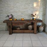 Carpenter's workbench