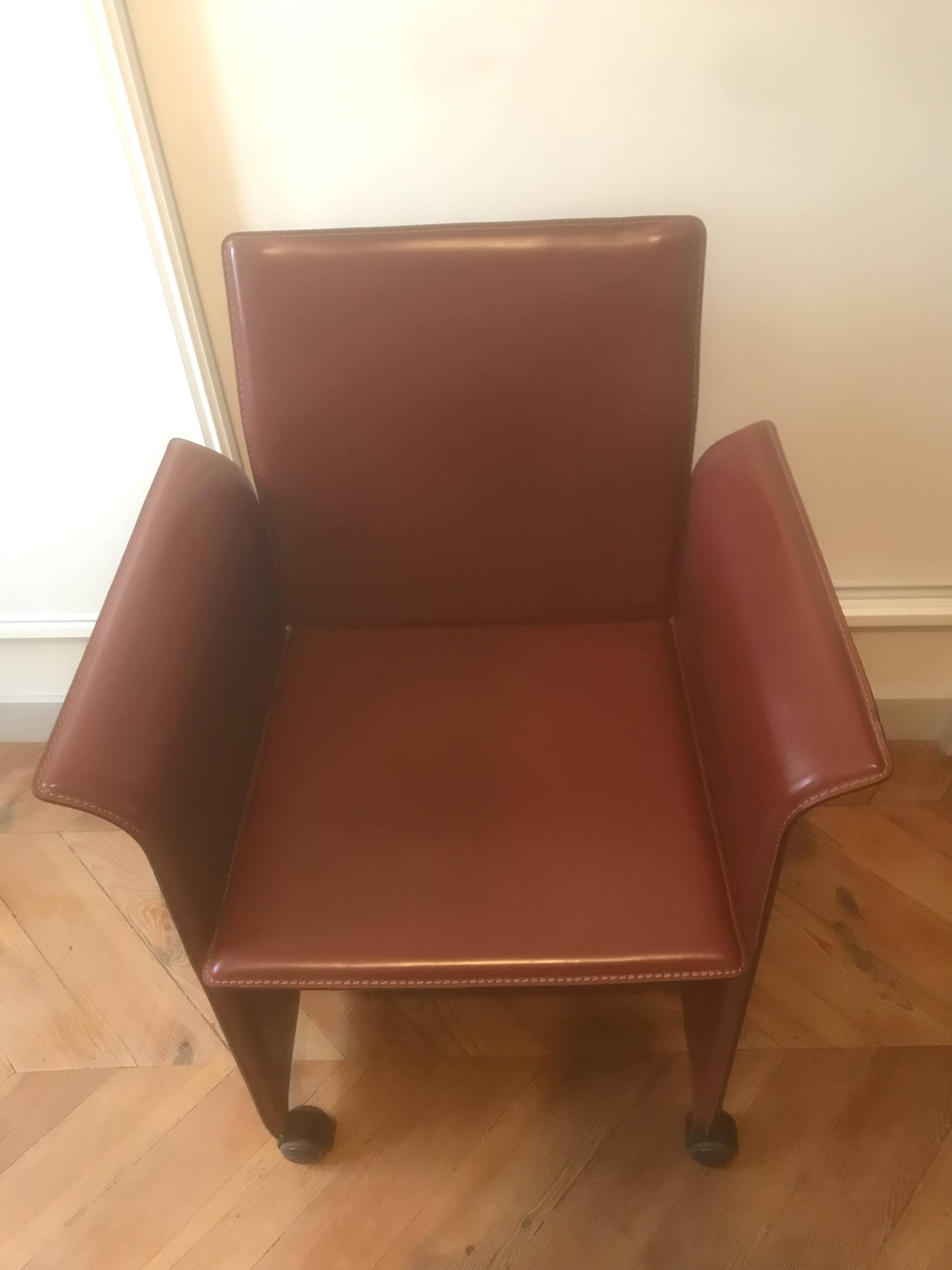 Fauteuil design cuir vintage 1980