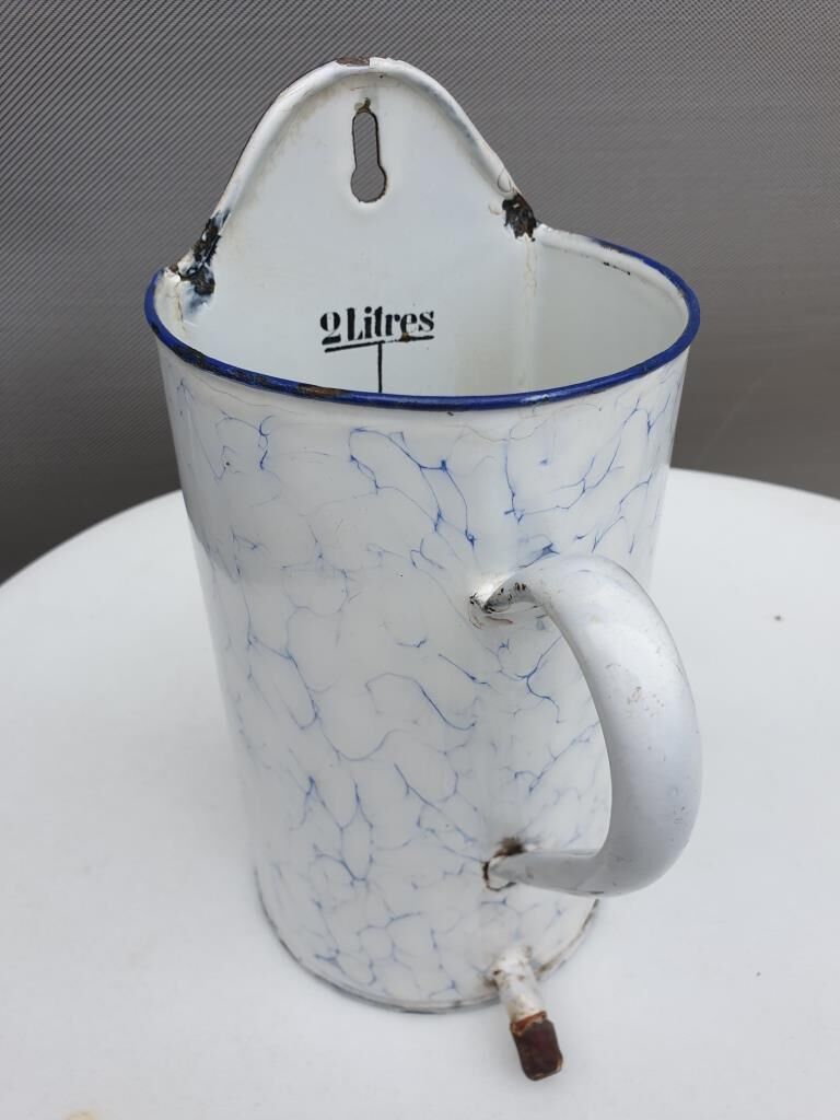 Pot washbasin wall mounted sheet metal enamelled