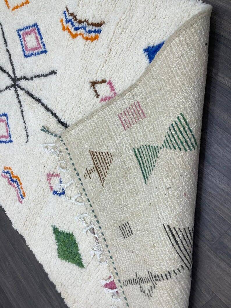 Berber Moroccan rug 250cm x 150cm