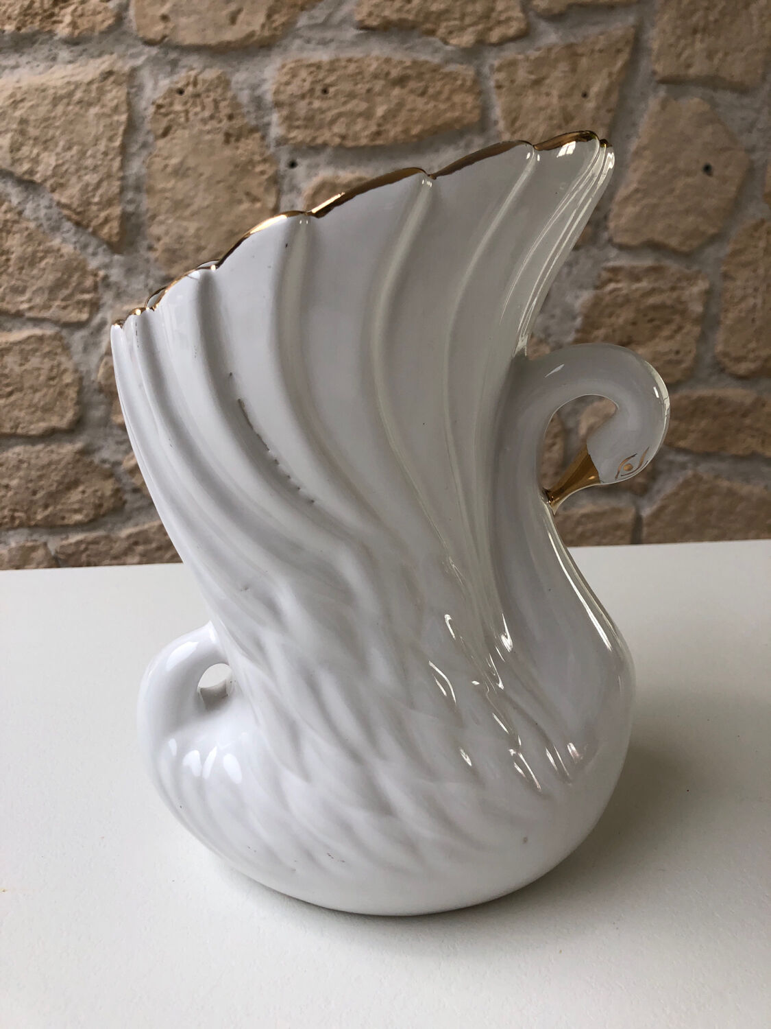 Swan vase