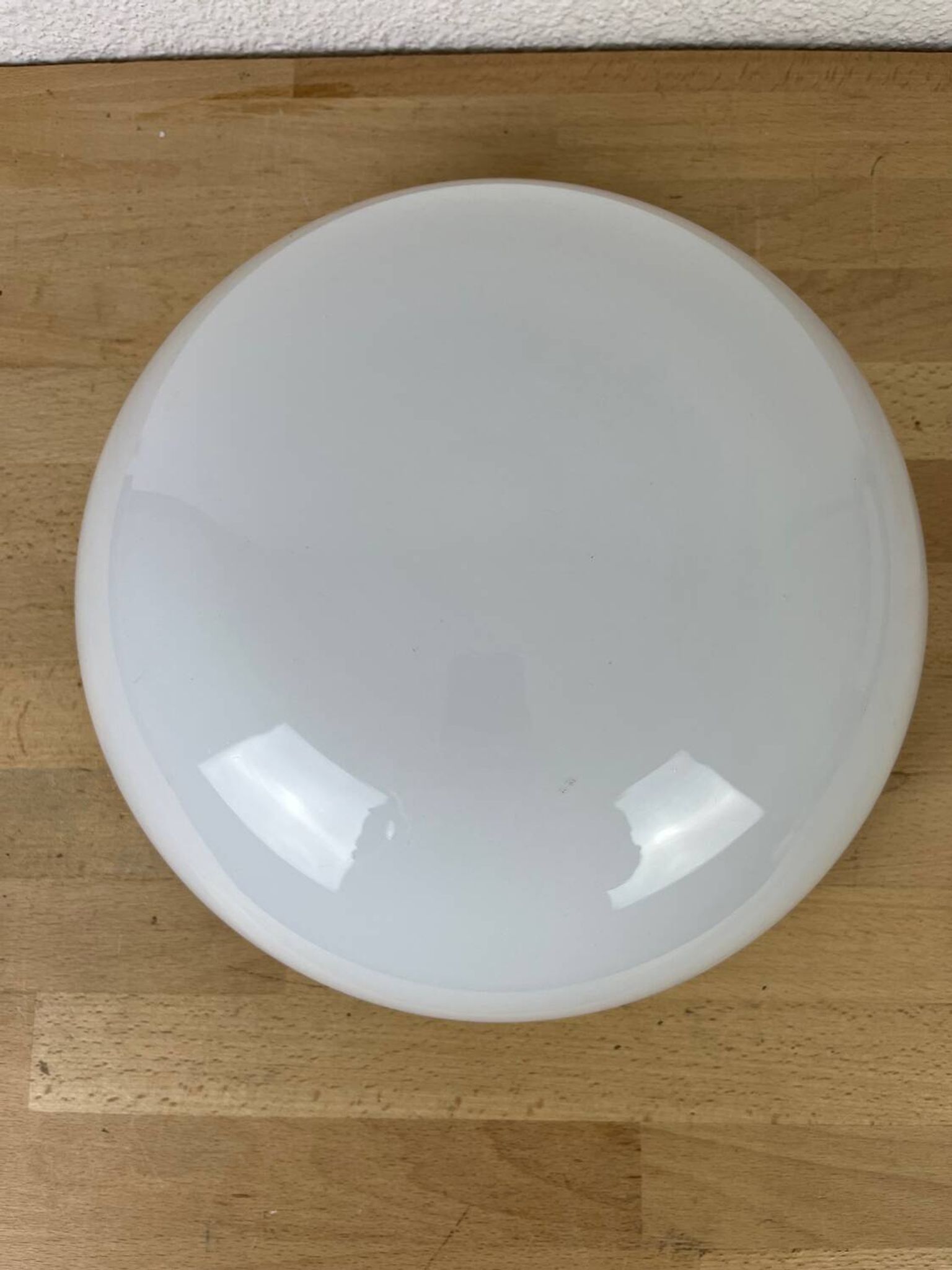 Plafonnier ou applique opaline, demi sphère années 50